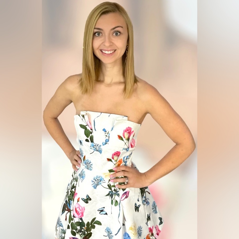 Meet your Posher, Lena